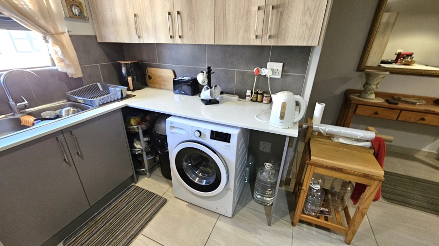 2 Bedroom Property for Sale in Ifafi North West